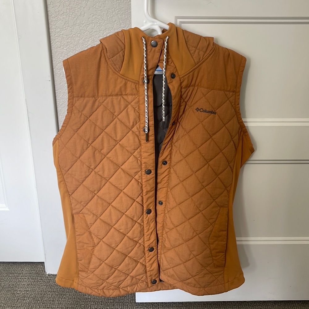Orange Columbia vest - Like new condition